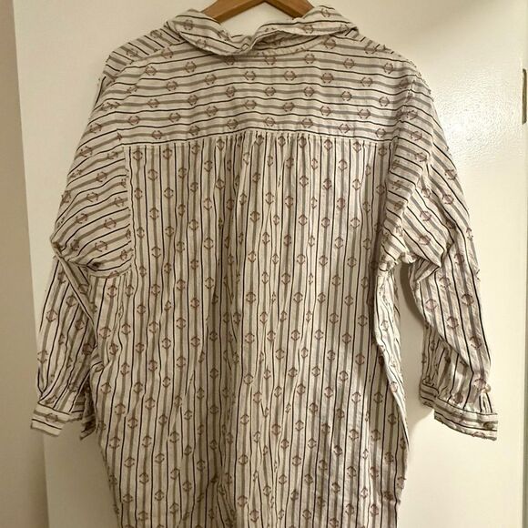 Zara White and Blue Striped Button Down Shirt - Picture 4 of 4